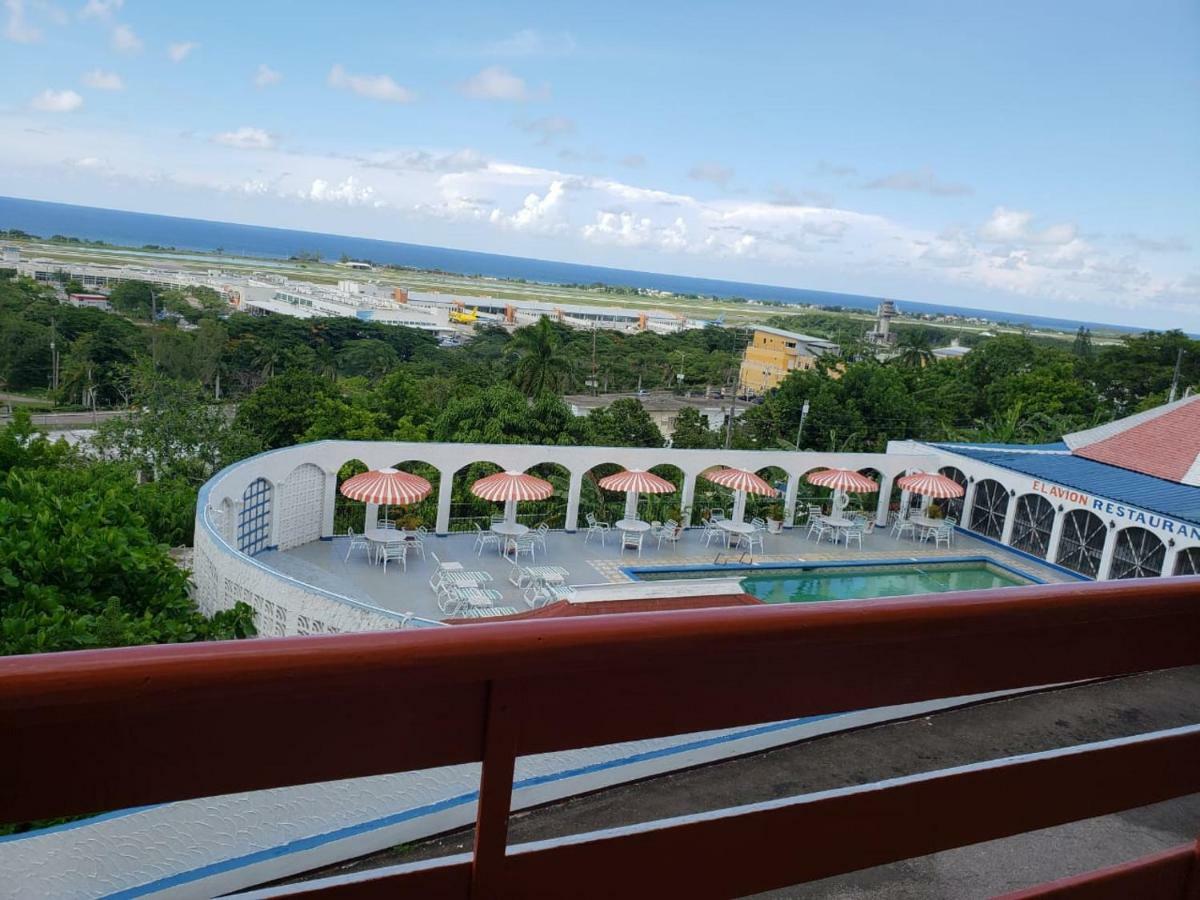 Montego Hotel Montego Bay Exterior foto